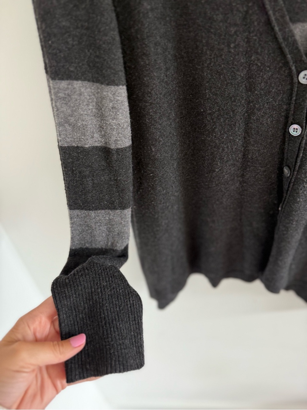 Eileen Fisher V-neck cardigan Black and Gray Size Small - Picture 3 of 5